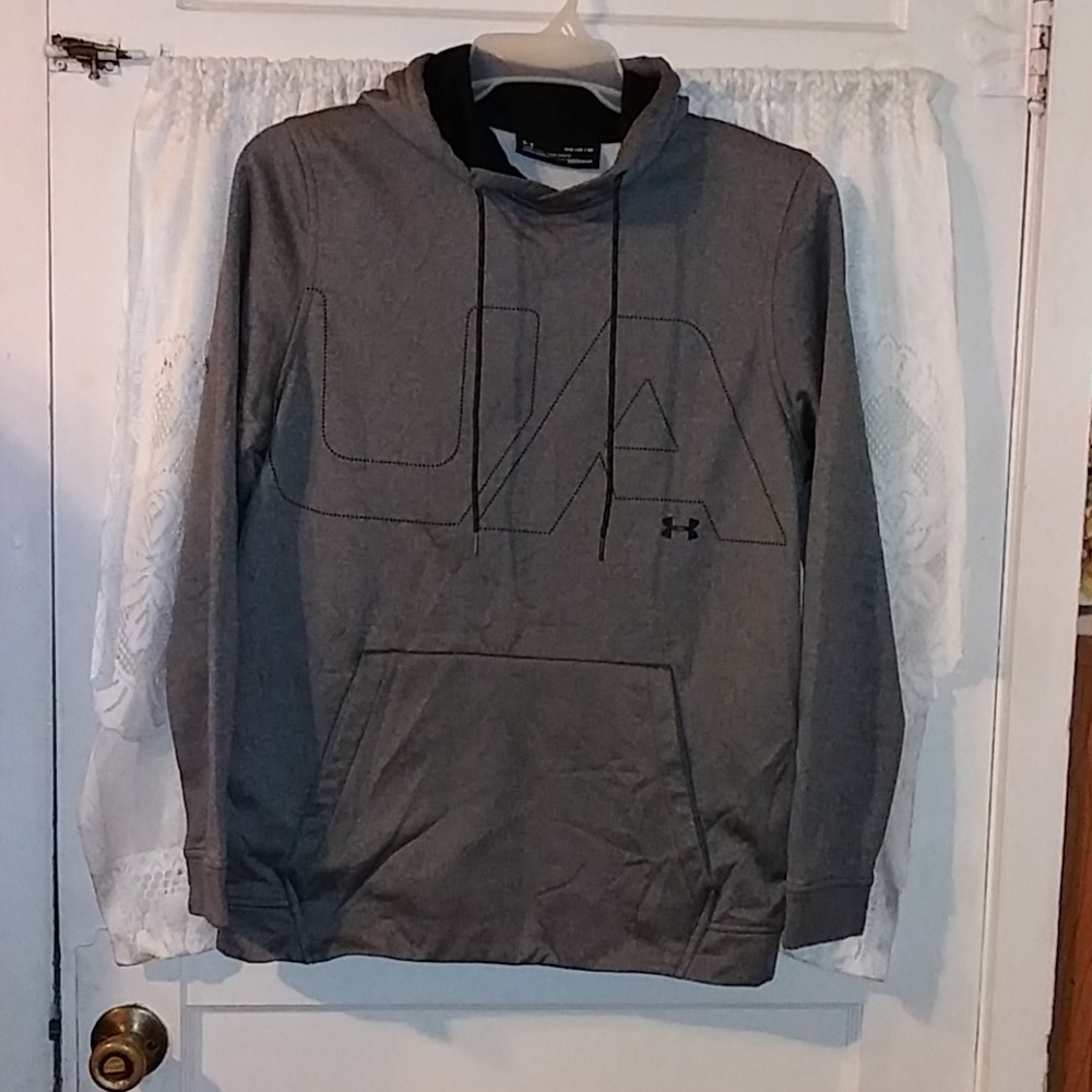 Under Armour M hoodie *Bin C*